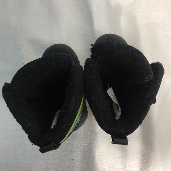 Boys Youth Size 3 Arctic Tracks Hawks Boots Light-Up In Back Waterproof - Picture 8 of 13